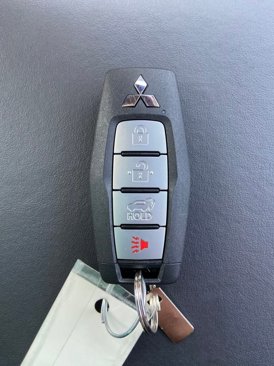 New 2025 Mitsubishi Outlander SE image 37