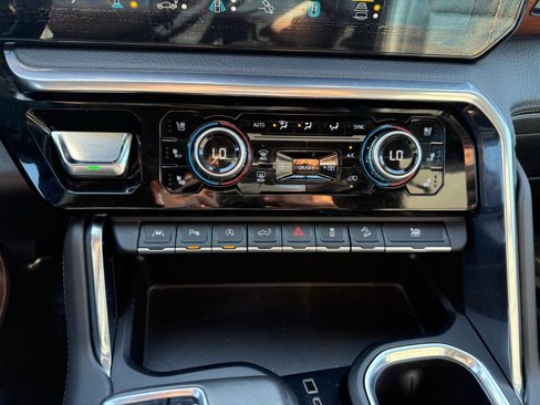 Used 2022 GMC Sierra 1500 Denali w/ Denali Reserve Package image 18