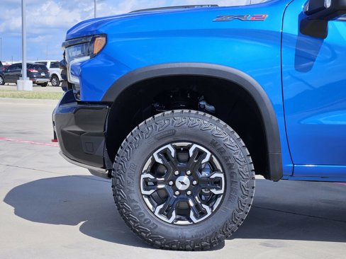 New 2026 Chevrolet Silverado 1500 ZR2 image 12