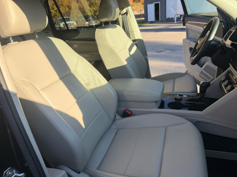 Used 2023 Volkswagen Atlas SEL image 16