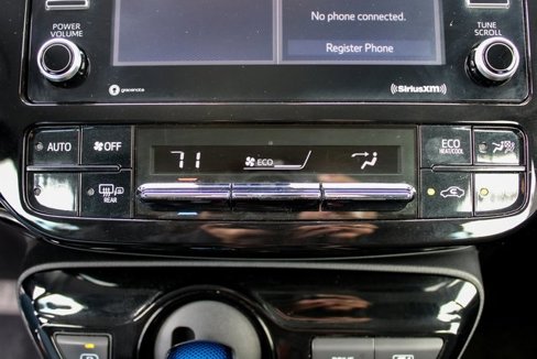 Used 2022 Toyota Prius LE image 22