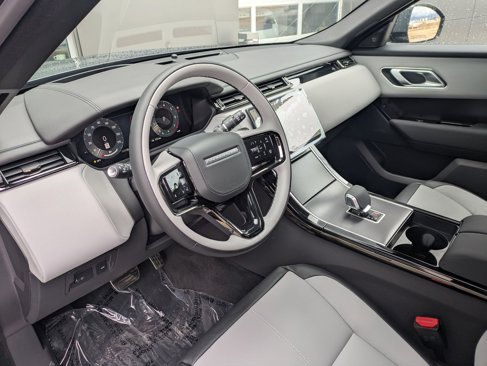 New 2026 Land Rover Range Rover Velar Dynamic SE image 12