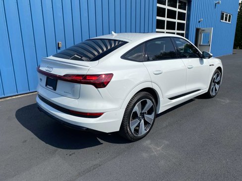 Used 2021 Audi e-tron Prestige w/ Prestige Package image 2