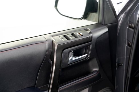 Used 2024 Toyota 4Runner TRD Off-Road Premium image 18