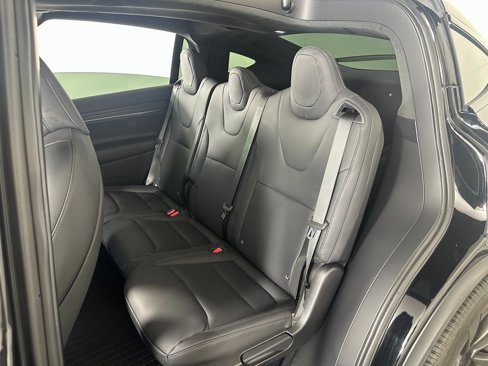 Used 2025 Tesla Model X image 18