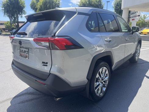 Used 2023 Toyota RAV4 XLE Premium image 5