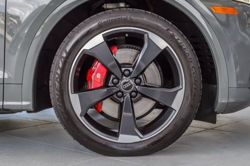 Used 2020 Audi SQ5 Premium Plus w/ Premium Plus Package image 16