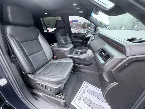Used 2021 Chevrolet Suburban Z71 image 24