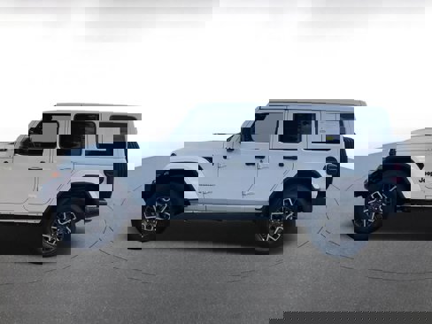 Used 2025 Jeep Wrangler Sahara image 9