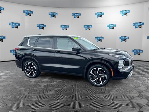 Used 2024 Mitsubishi Outlander SE Black Edition image 7