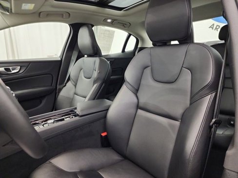 Used 2024 Volvo S60 B5 Core image 32