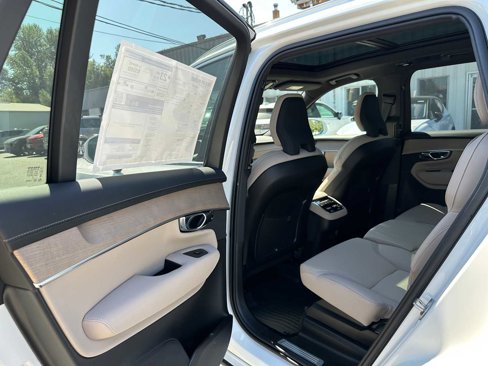 New 2026 Volvo XC90 B6 Plus w/ Protection Package Premier image 16