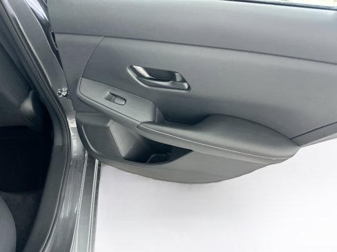 Used 2024 Nissan Sentra S image 27