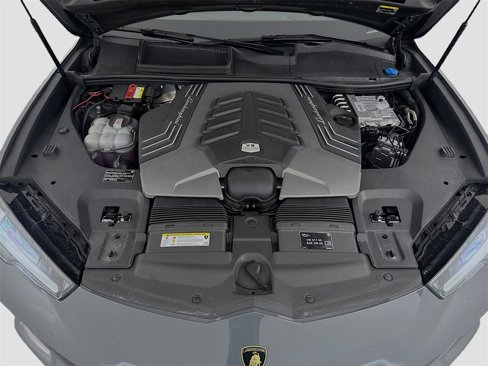Used 2023 Lamborghini Urus S image 32