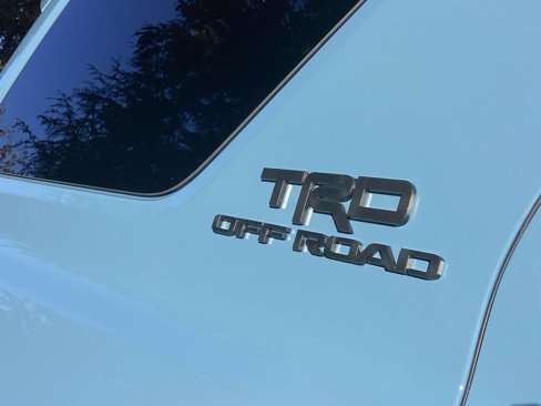 Used 2025 Toyota 4Runner 4WD image 16