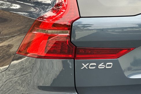 New 2026 Volvo XC60 T8 Plus w/ Climate Package image 7