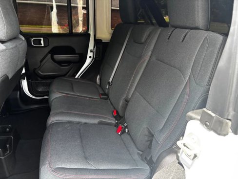 Used 2024 Jeep Wrangler Unlimited Rubicon image 17