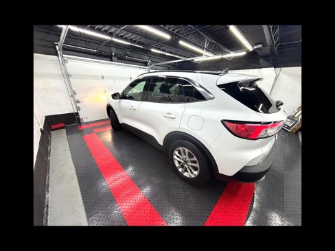 Used 2020 Ford Escape SE image 16