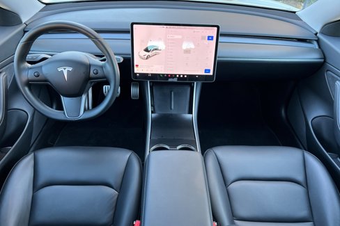 Used 2018 Tesla Model 3 Performance image 13