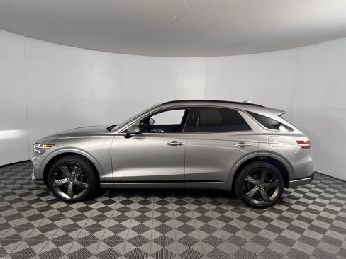 Used 2025 Genesis GV70 3.5T Sport w/ Sport Advanced Package image 9