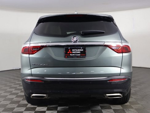 Used 2023 Buick Enclave Essence image 12