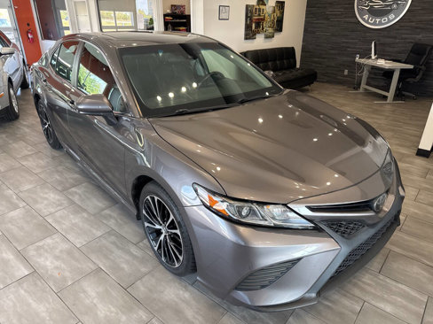 Used 2018 Toyota Camry SE image 5