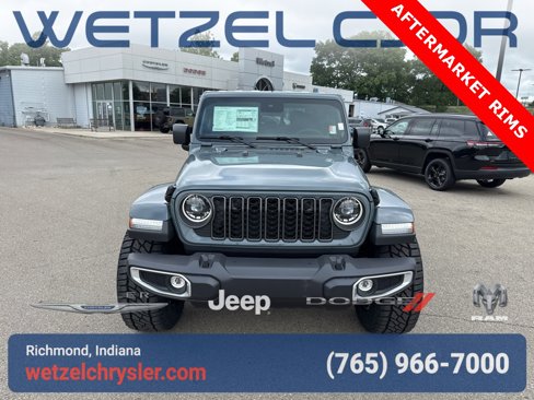 New 2025 Jeep Gladiator Sport image 2