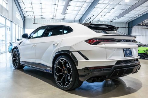Used 2024 Lamborghini Urus Performante image 7