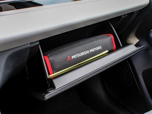 New 2025 Mitsubishi Outlander AWD image 19