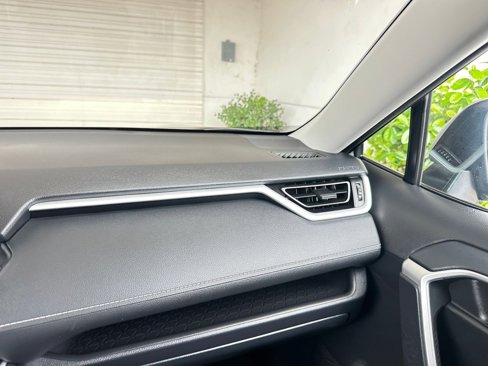Used 2025 Toyota RAV4 LE image 35