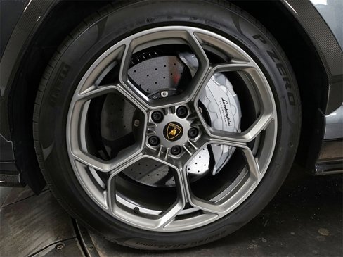 Used 2023 Lamborghini Urus Performante image 7