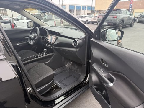Used 2023 Nissan Kicks SV image 13
