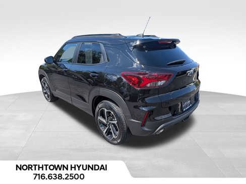 Used 2023 Chevrolet TrailBlazer RS w/ Sun and Liftgate Package image 13