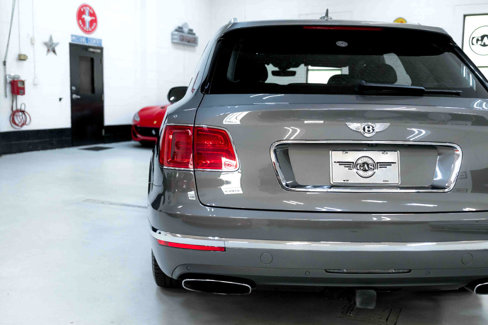 Used 2018 Bentley Bentayga image 34