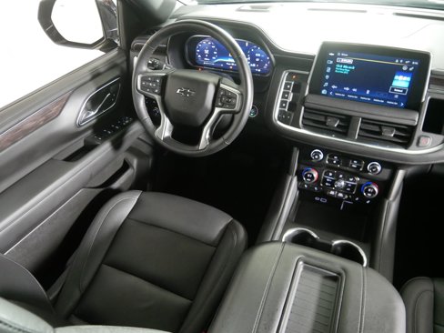 Certified 2023 Chevrolet Tahoe Z71 w/ Luxury Package image 9