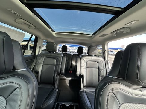 New 2025 Lincoln Aviator Reserve w/ Luxury Package image 24