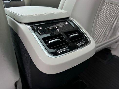 Used 2023 Volvo XC90 B6 Plus w/ Protection Package Premier image 20