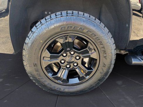 Used 2017 Chevrolet Tahoe LT w/ Z71 Midnight Edition image 37
