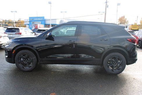 New 2025 Chevrolet Blazer LT w/ Midnight/Sport Edition image 2