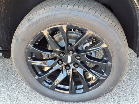 New 2026 Cadillac Escalade Luxury w/ LPO, Floor Liner Package image 7