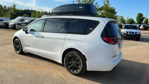 New 2025 Chrysler Pacifica Select image 10