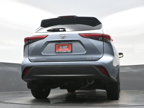 Used 2022 Toyota Highlander XLE image 28