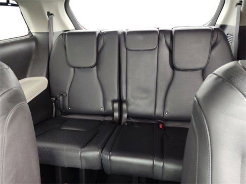 Used 2024 Kia Carnival SX Prestige image 19