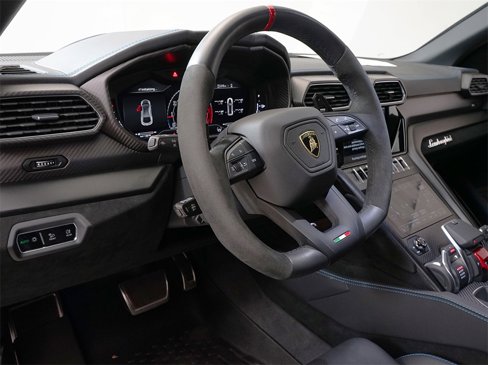 Used 2023 Lamborghini Urus Performante image 14