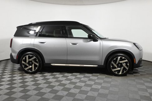Used 2025 MINI Cooper Countryman SE w/ Comfort Package Max image 8
