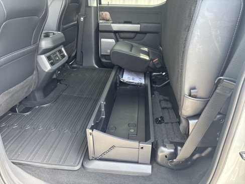 New 2025 Ford F350 Lariat w/ Chrome Package image 31