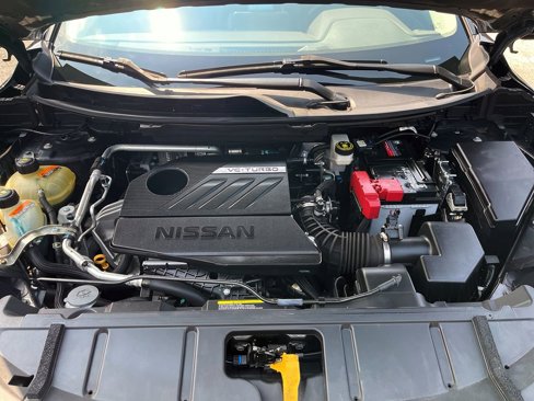 Used 2022 Nissan Rogue SV w/ SV Premium Package image 19