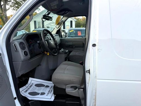 Used 2014 Ford E-150 and Econoline 150 w/ Power Group image 22