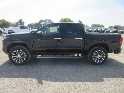 New 2026 GMC Canyon Denali image 9
