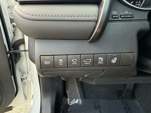 Used 2022 Toyota Camry XLE image 25